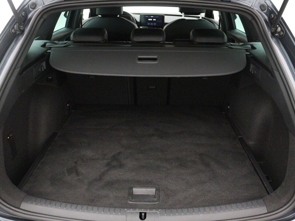 SEAT Leon Sportstourer 1.0 eTSI FR Business