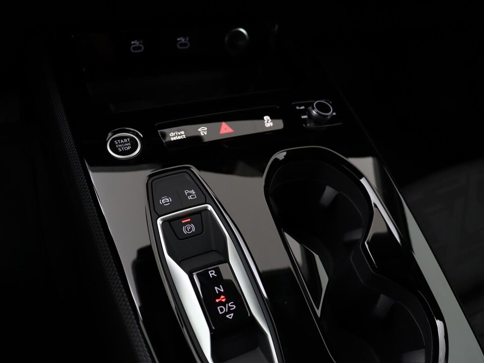 Audi A5 Avant e-hybrid Advanced edition 2.0 TFSI e 220 kW / 299 PK