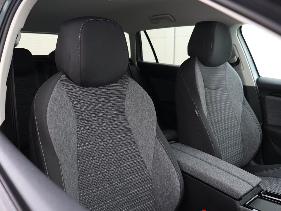 Škoda Superb Combi Business Edition 1.5 TSI m-HEV 110 kW / 150 PK