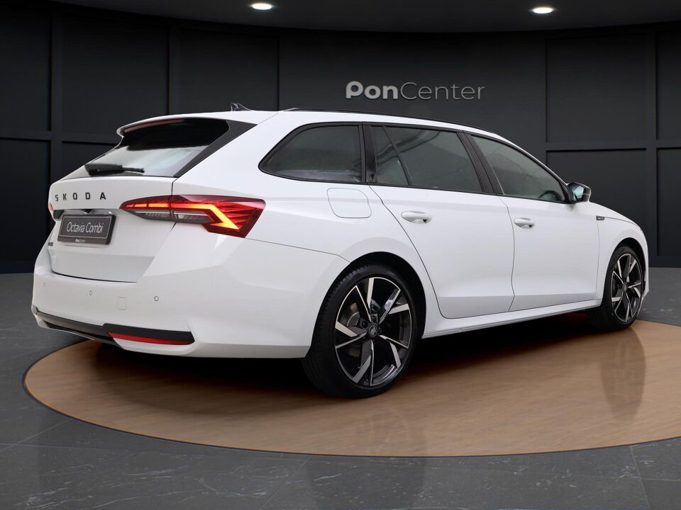 Škoda Octavia Combi Sportline Business 1.5 TSI m-HEV 110 kW / 150 PK
