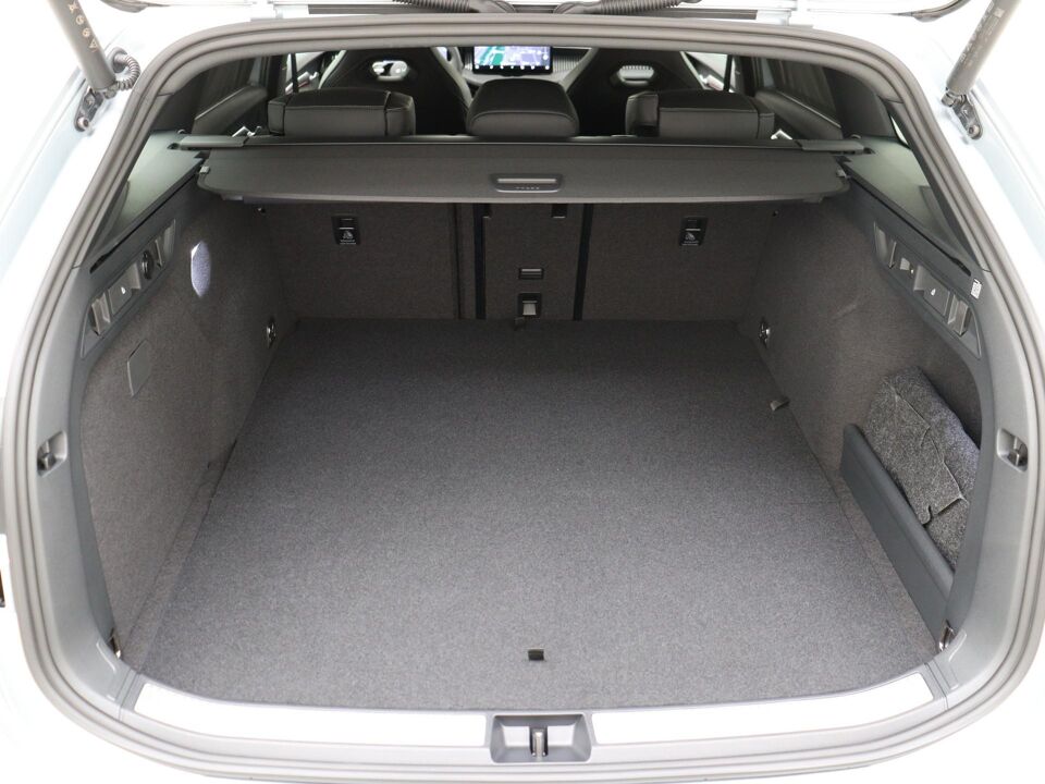 Škoda Superb Combi Sportline Business 1.5 TSI PHEV 150 kW / 204 PK