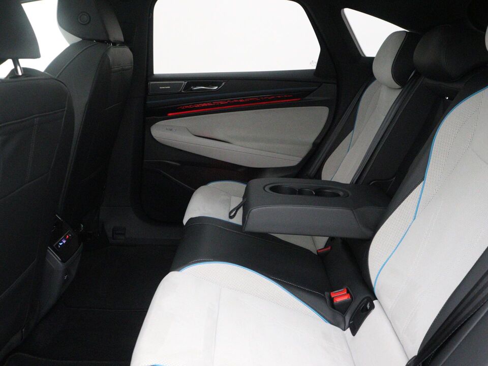 Volkswagen ID.7 Pro Business 77 kWh