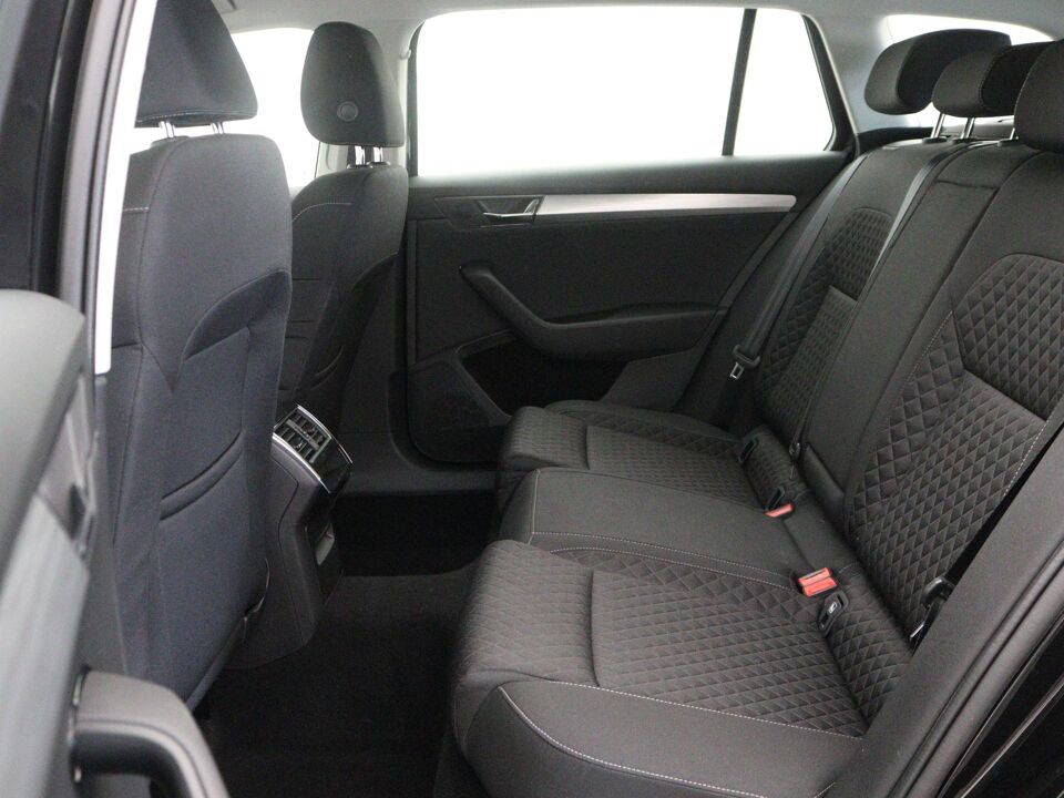 Škoda Superb Combi 1.4 TSI iV Ambition