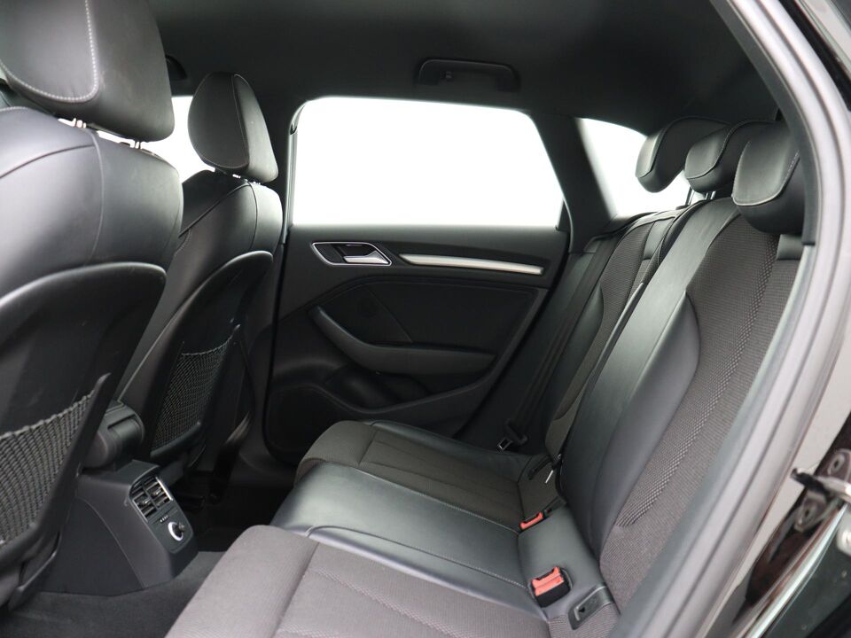 Audi A3 Sportback 30 TFSI Sport S-Line Edition