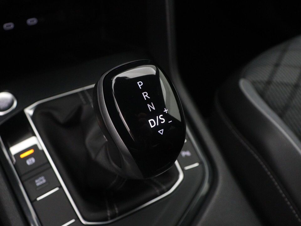 Volkswagen Tiguan 1.5 TSI R-Line Business+