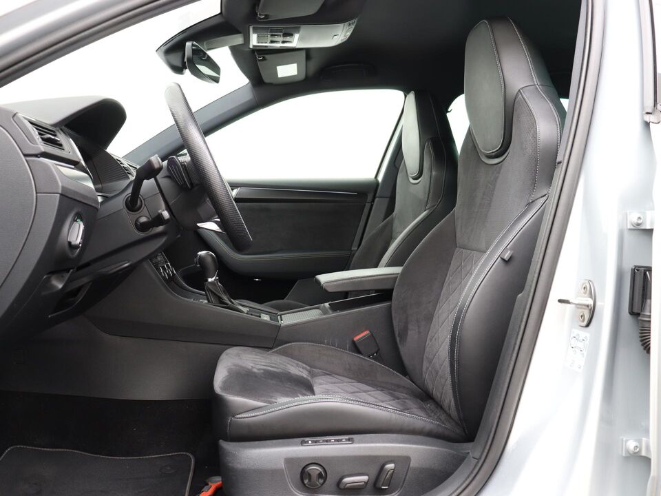 Škoda Superb Combi 1.5 TSI 150 PK DSG Sportline Business