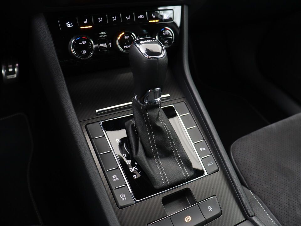 Škoda Superb Combi 1.5 TSI 150 PK DSG Sportline Business