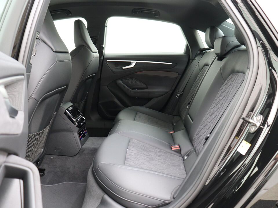 Audi A6 Limousine Pro Line 2.0 e-hybrid 220 kW / 299 PK