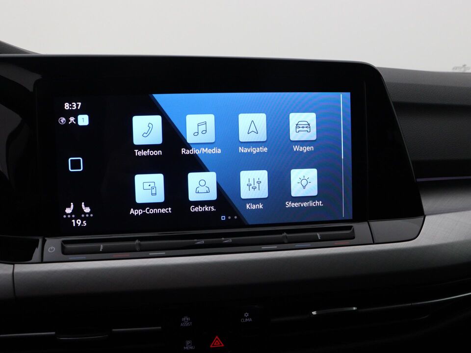 Volkswagen Golf 1.0 TSI Life Business
