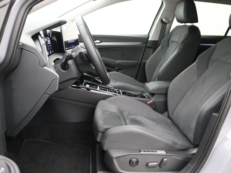 Volkswagen GOLF Variant 1.5 eTSI Style