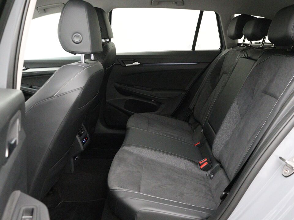 Volkswagen GOLF Variant 1.5 eTSI Style