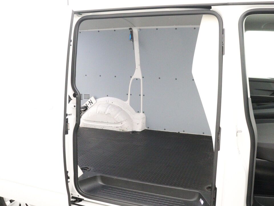 VW-Bedrijfswagens Transporter 2.0 TDI 150 PK DSG L1H1 28 Comfortline