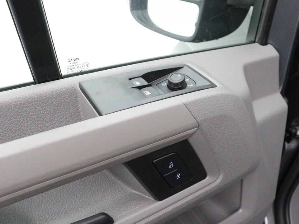 VW-Bedrijfswagens Crafter 35 2.0 TDI L3H2 Exclusive