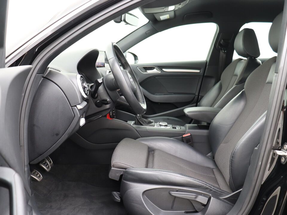 Audi A3 Sportback 30 TFSI Sport S-Line Edition