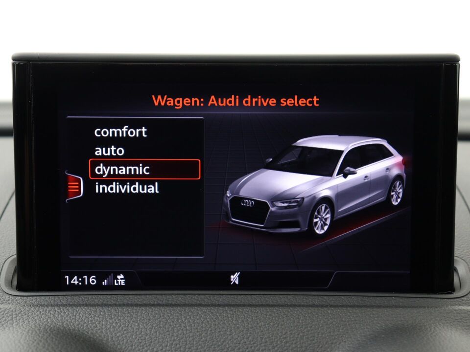 Audi A3 Sportback 30 TFSI Sport S-Line Edition