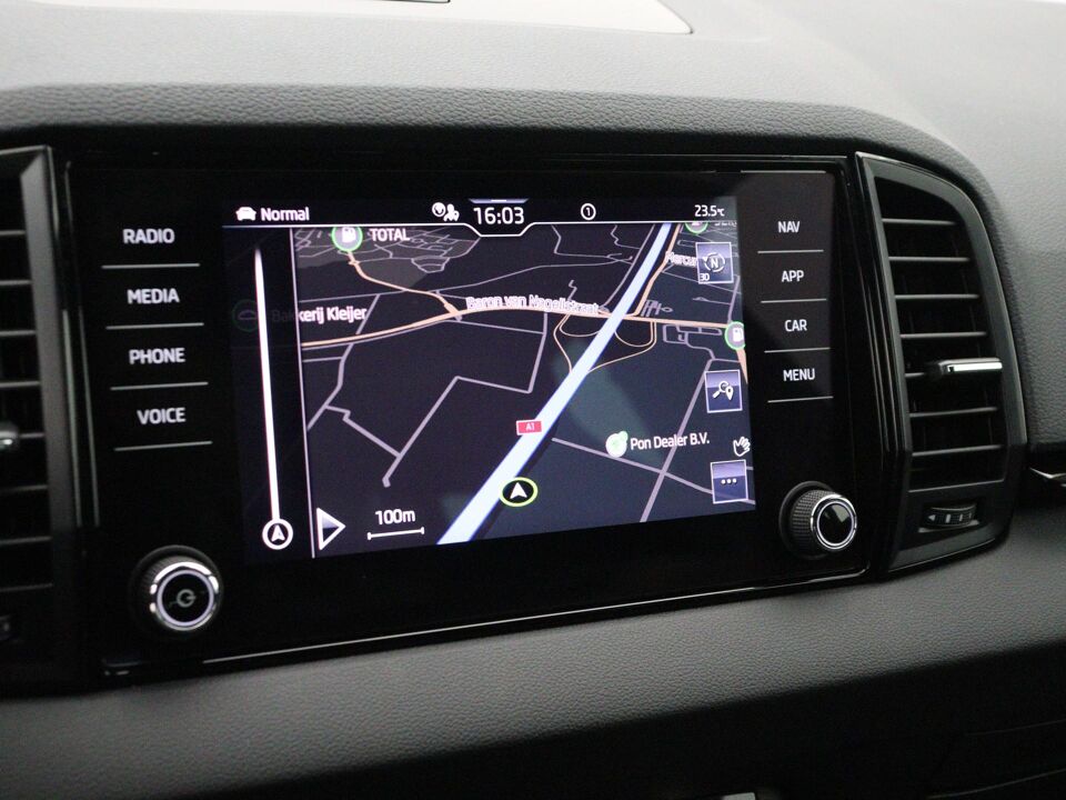 Škoda Karoq 1.5 TSI ACT Sportline Business
