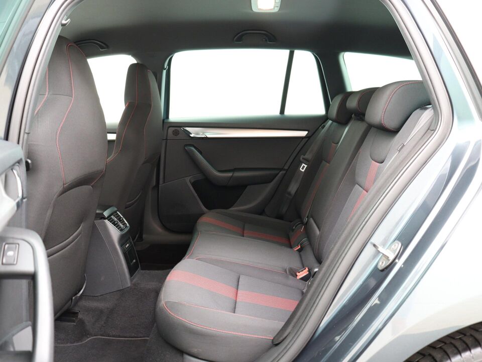 Škoda Octavia Combi 1.5 TSI 150 PK DSG Greentech Sport Business