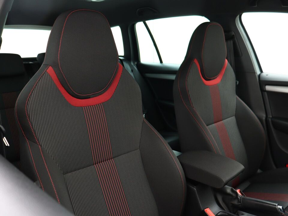 Škoda Octavia Combi 1.5 TSI 150 PK DSG Greentech Sport Business