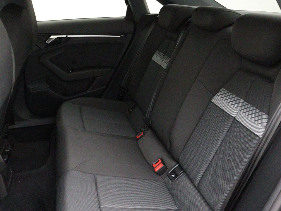 Audi A3 Limousine 35 TFSI Business edition