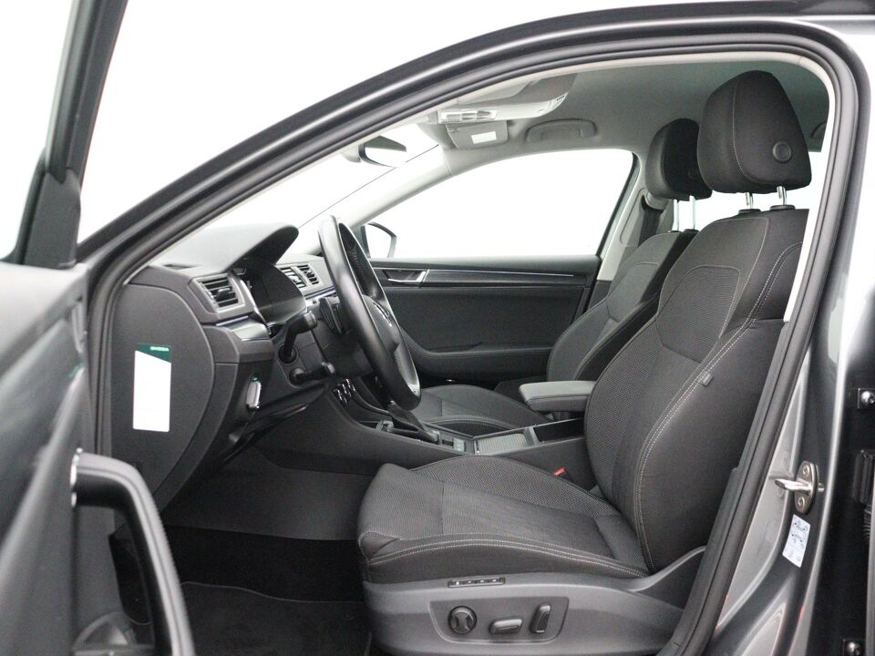 Škoda Superb Combi 1.4 TSI iV Business Edition Plus