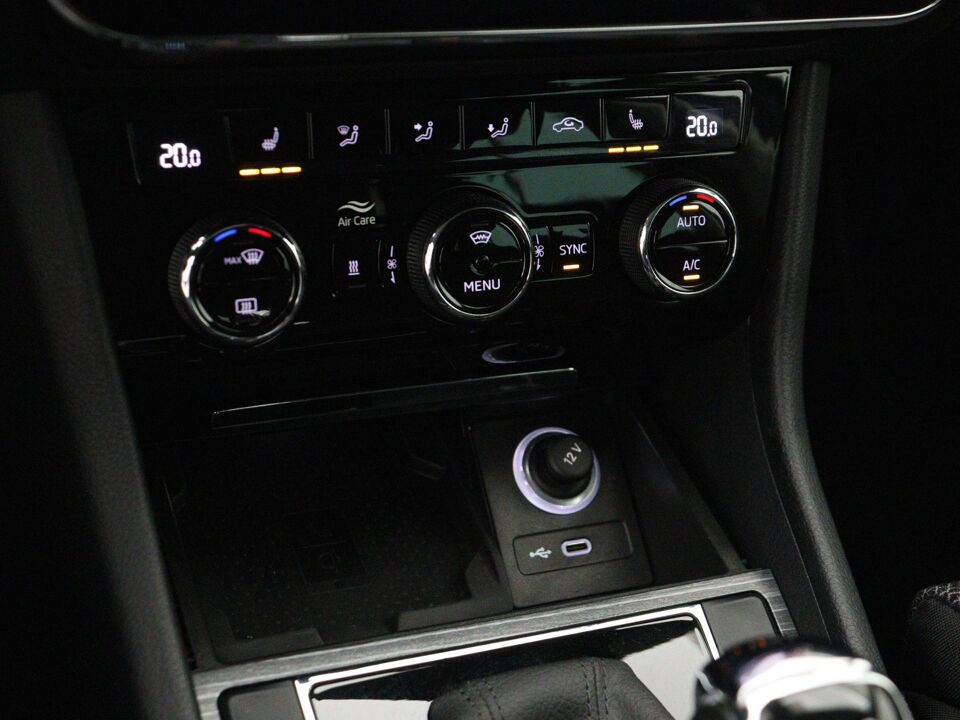 Škoda Superb Combi 1.4 TSI iV Business Edition Plus