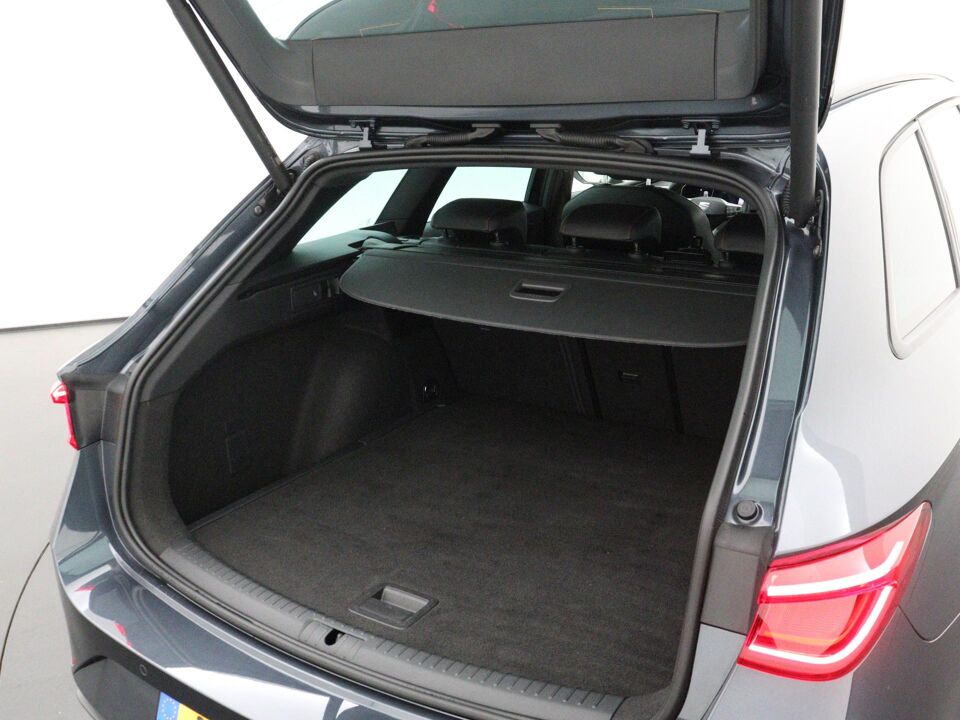 SEAT Leon Sportstourer 1.0 eTSI FR Business Intense