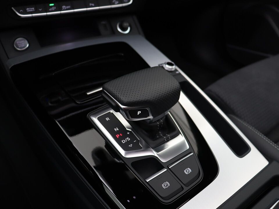 Audi Q5 55 TFSI e 367 PK S Edition Competition