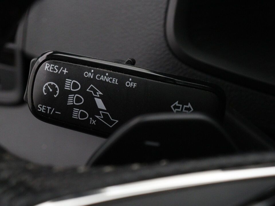 Škoda Karoq 1.5 TSI ACT Sportline Business