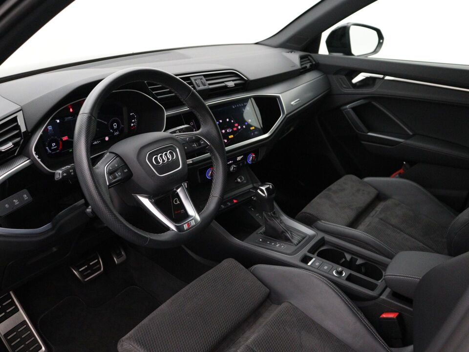Audi Q3 35 TFSI S edition