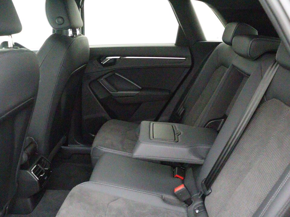 Audi Q3 35 TFSI S edition