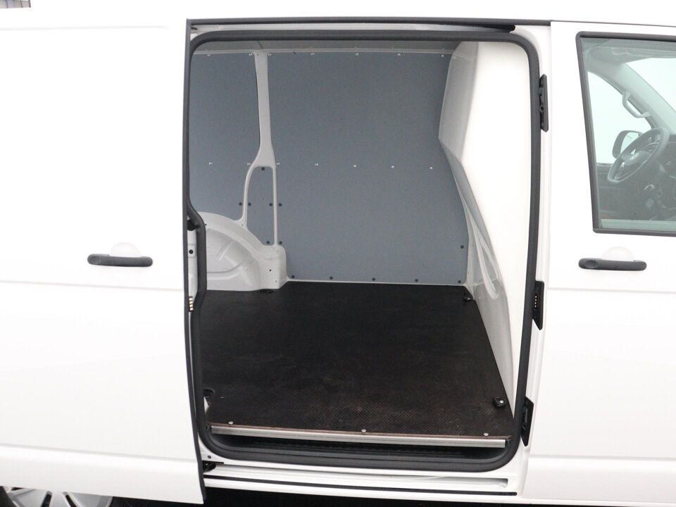 VW-Bedrijfswagens Transporter 2.0 TDI 150 PK L1H1 28 Comfortline