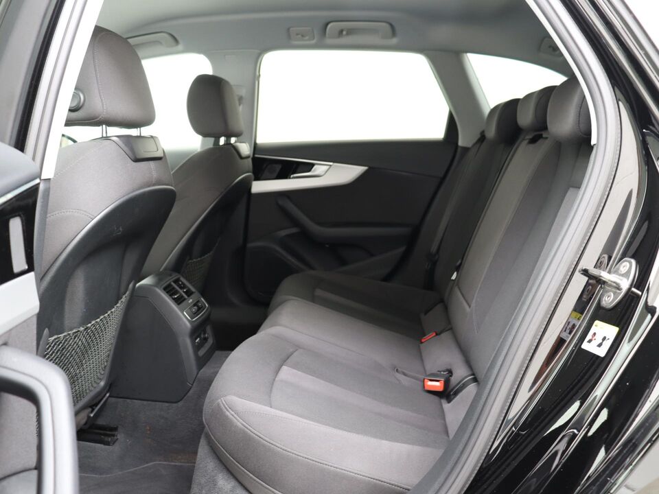 Audi A4 Avant 35 TFSI 150 PK Advanced Edition