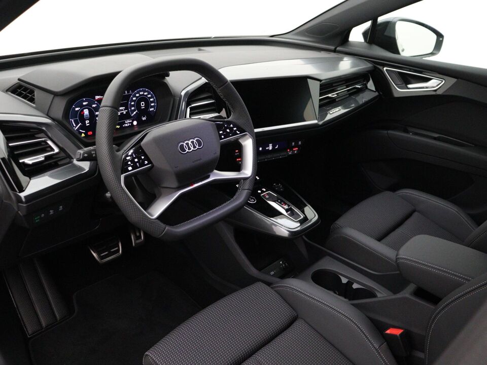 Audi Q4 e-tron S edition 45 82 kWh 210 kW / 286 PK