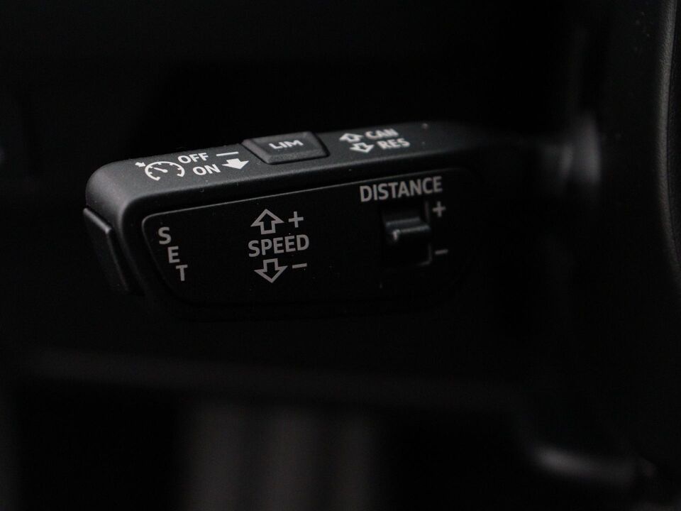 Audi Q4 e-tron S edition 45 82 kWh 210 kW / 286 PK
