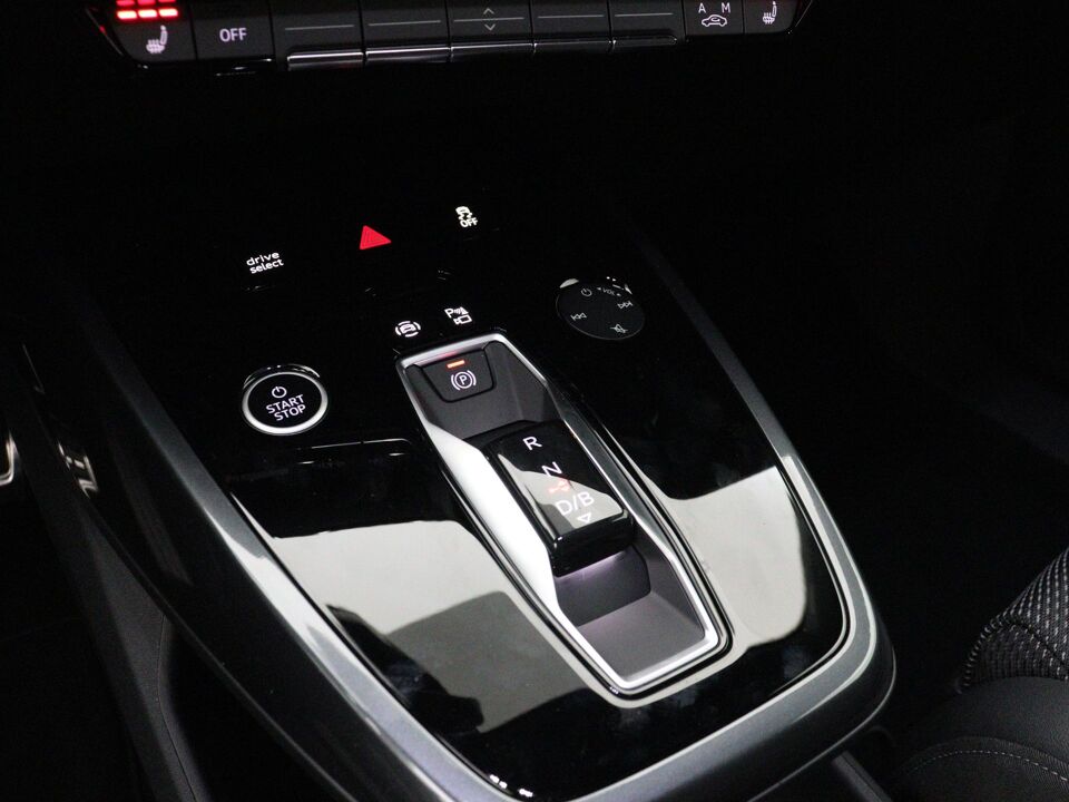 Audi Q4 e-tron S edition 45 82 kWh 210 kW / 286 PK