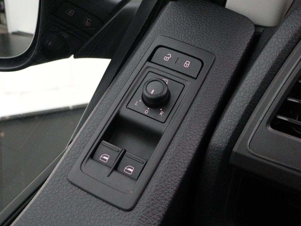 VW-Bedrijfswagens Transporter 2.0 TDI L2H1 Comfortline
