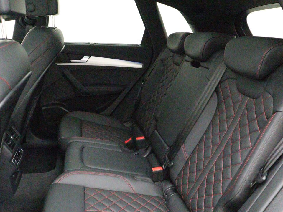 Audi Q5 55 TFSI e S edition Competition