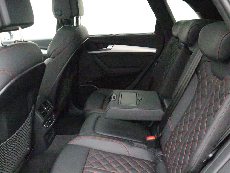 Audi Q5 55 TFSI e S edition Competition
