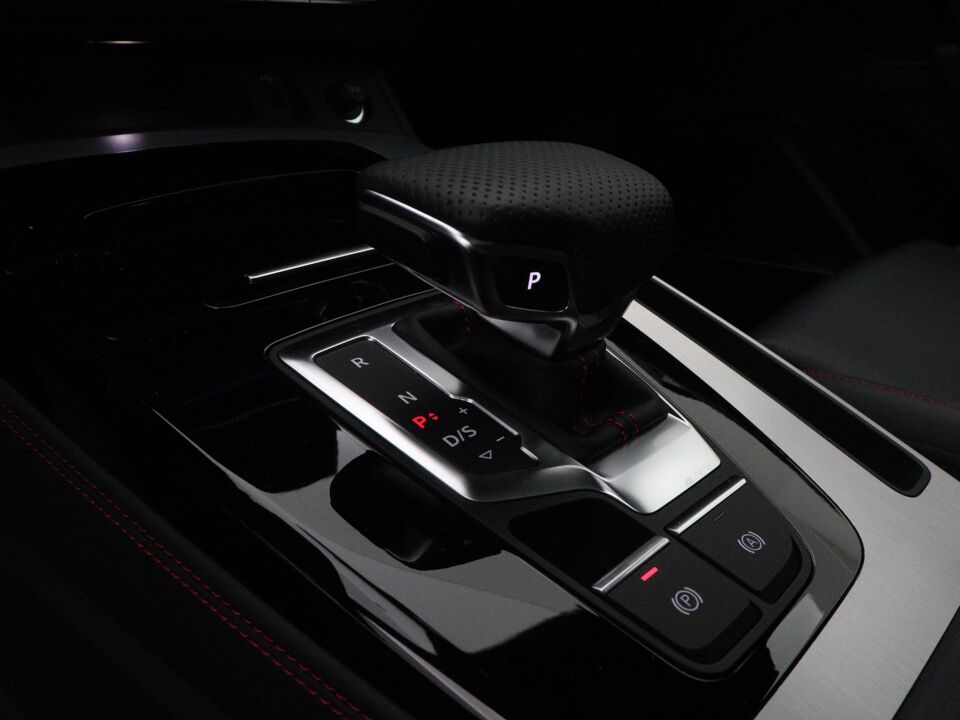 Audi Q5 55 TFSI e S edition Competition