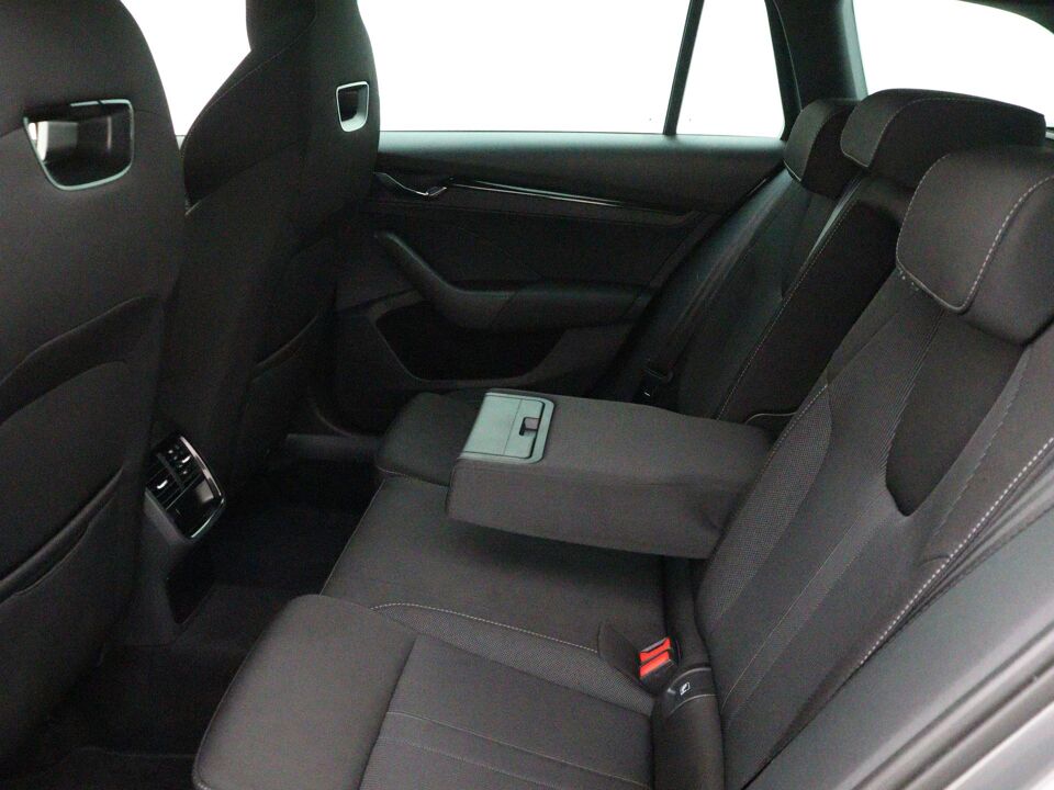 Škoda Octavia Combi 1.0 e-TSI Sport Business