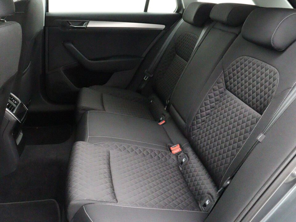 Škoda Superb Combi 1.4 TSI 218 PK iV Ambition