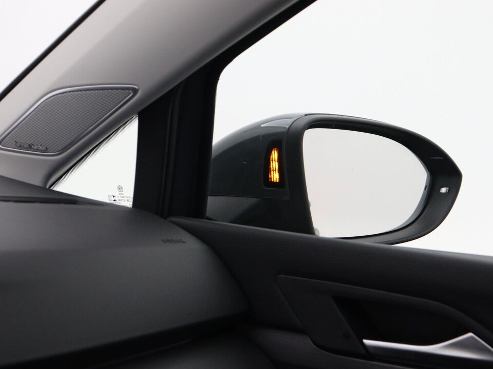 Volkswagen GOLF Variant 1.5 eTSI Style