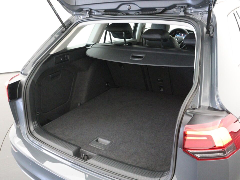 Volkswagen GOLF Variant 1.5 eTSI Style