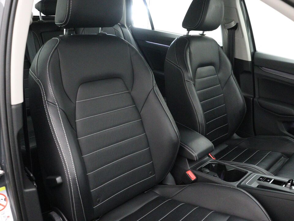 Volkswagen GOLF Variant 1.5 eTSI Style