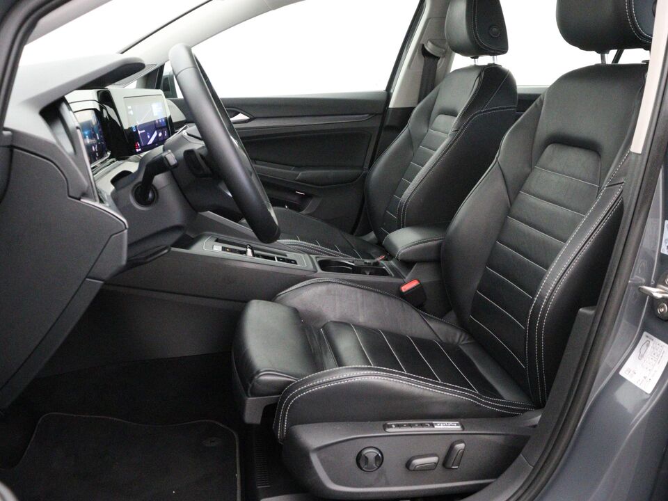 Volkswagen GOLF Variant 1.5 eTSI Style