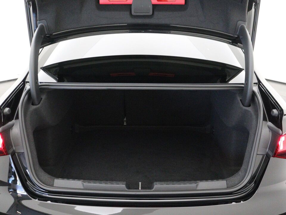 Audi A3 Limousine 35 TFSI Business edition