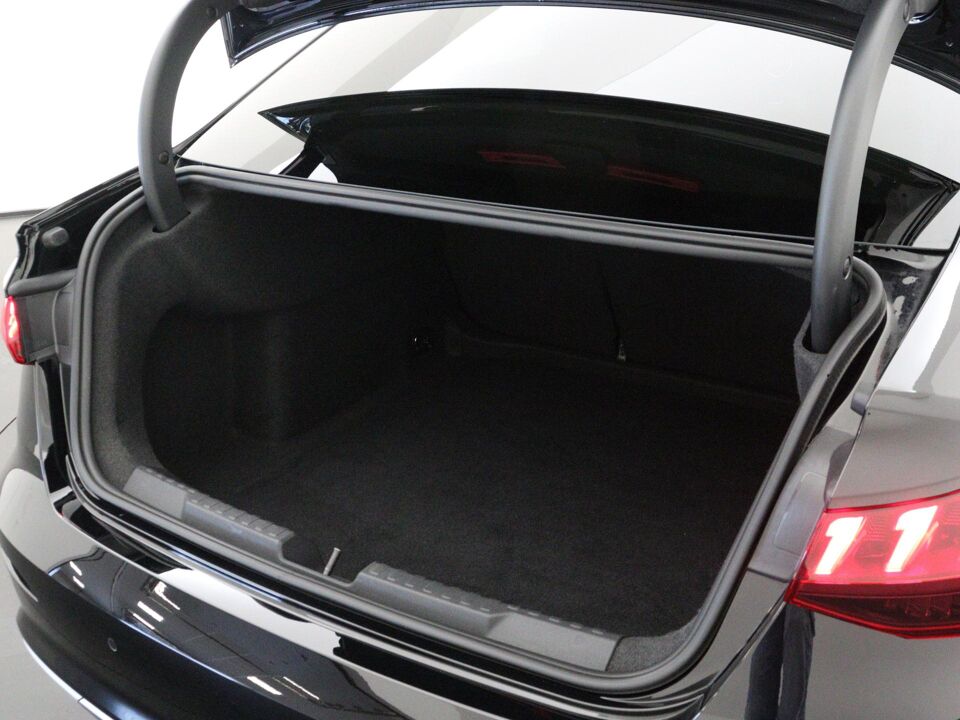 Audi A3 Limousine 35 TFSI Business edition