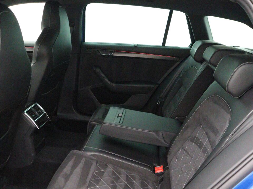 Škoda Superb Combi 1.4 TSI iV Sportline Business