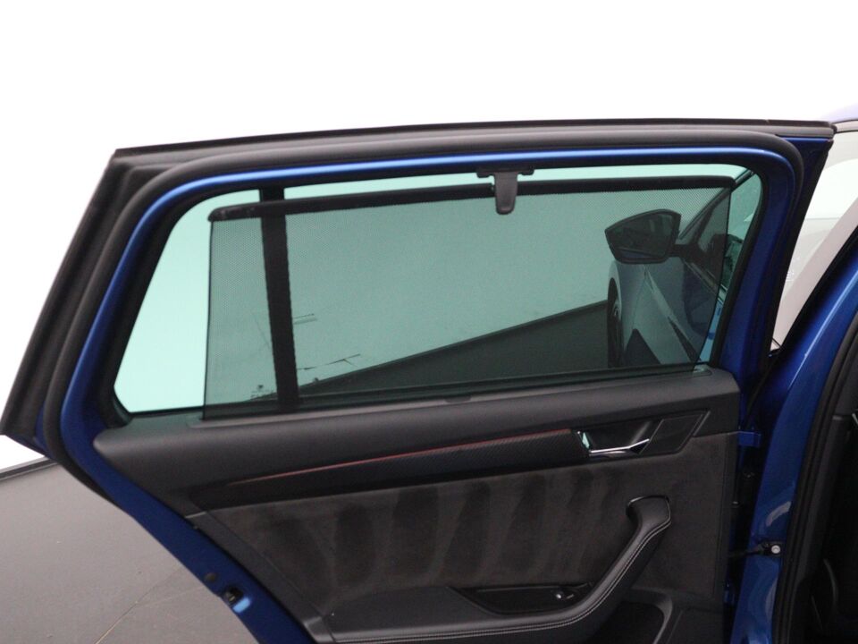 Škoda Superb Combi 1.4 TSI iV Sportline Business