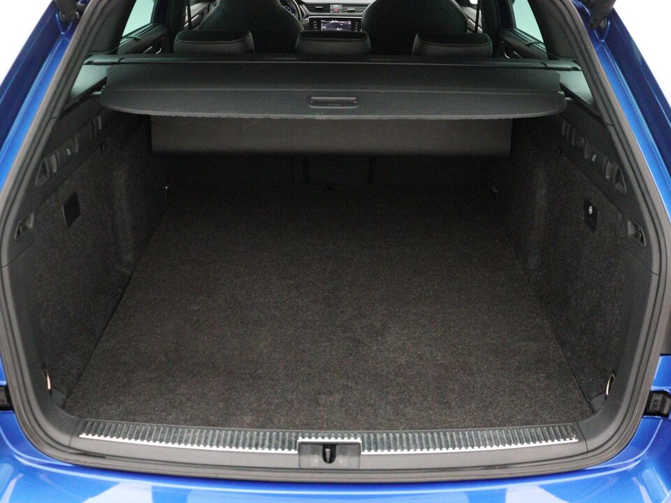 Škoda Superb Combi 1.4 TSI iV Sportline Business